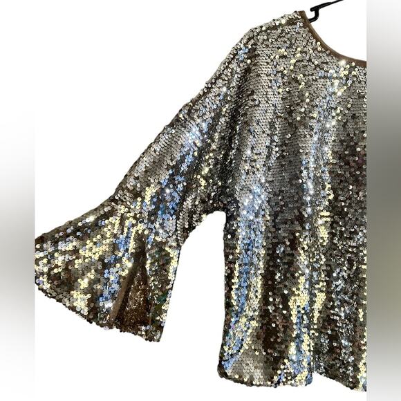 Bold Elements silver sequins top 3/4 length bell sleeves Large - Picture 2 of 10